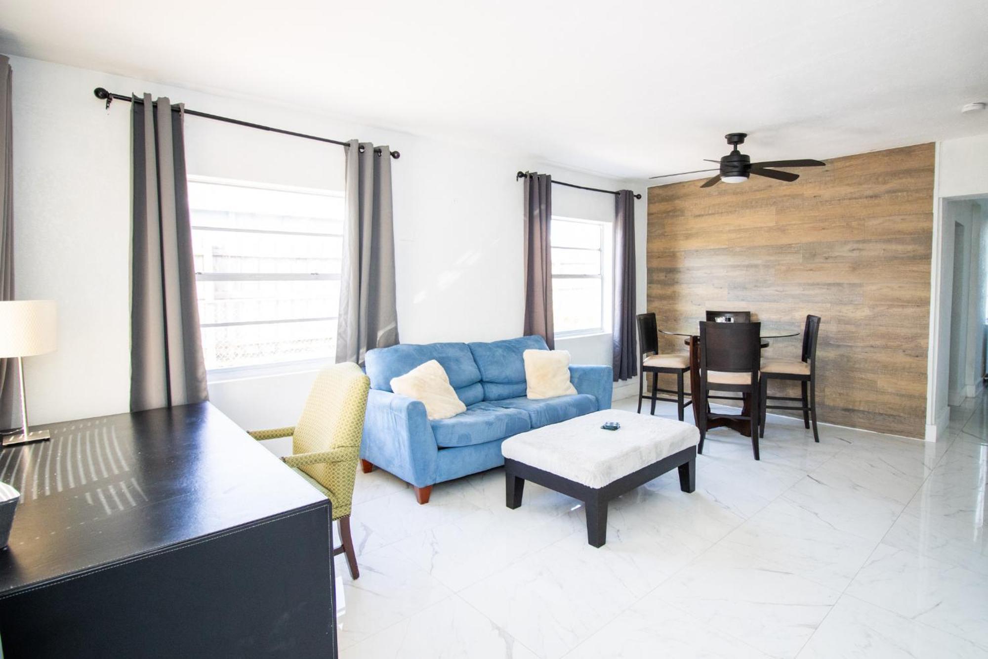 Shared Home - Close To The Beach Riviera Beach Eksteriør billede